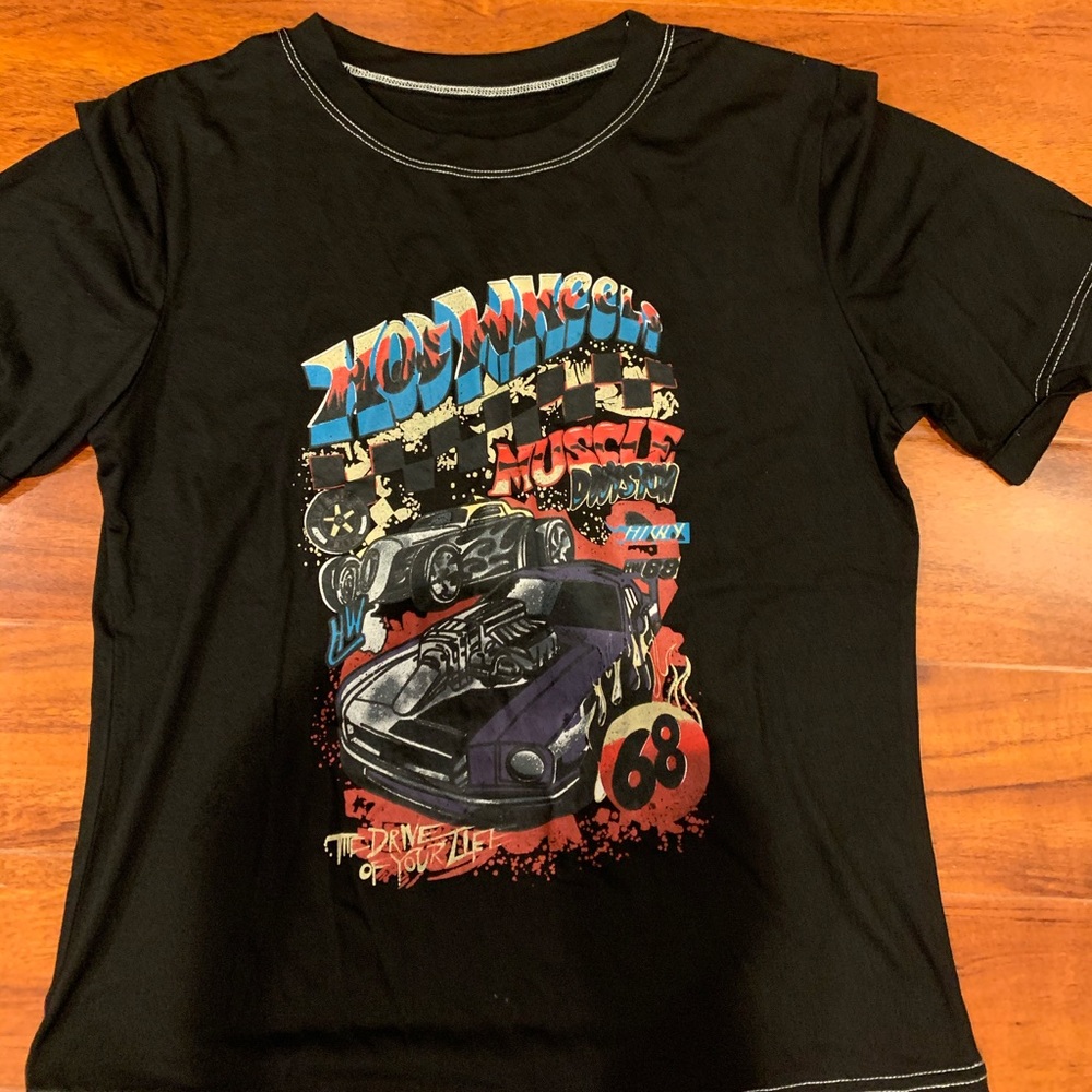 graphic tee